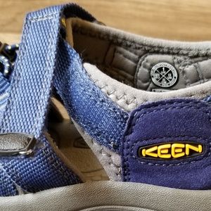 NEW without box KEEN Big Kids Newport h2 Size 1
